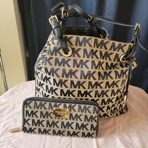Michael Kors Beige & Black MK Signature Tote with Matching Wallet